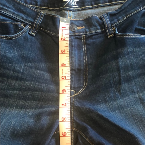 Old Navy the Flirt jeans size 8 long - Picture 5 of 8